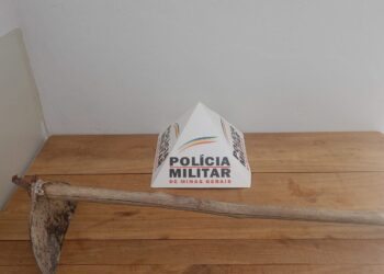 Homem fica gravemente ferido após ser atacado com enxada, em Bambuí