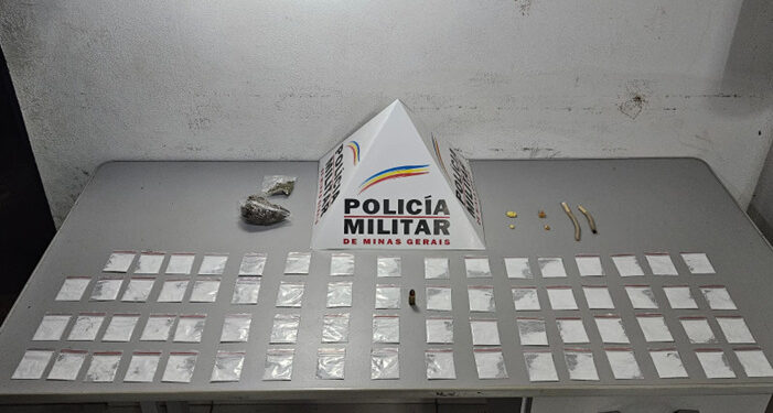 Três jovens são presos em Formiga por tráfico de drogas; entorpecentes, munições e veículos são apreendidos