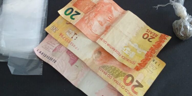 Homem de 32 anos é preso em Bambuí suspeito de tráfico de drogas