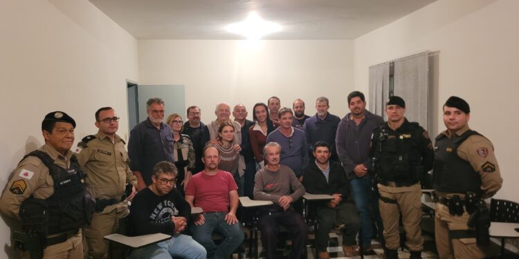 Polícia Militar reforça medidas de proteção no campo durante reunião com setor rural em Itapecerica