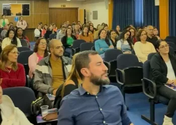 Professores da rede municipal participam de capacitação do ‘Sistema Aprende Brasil’ em Formiga