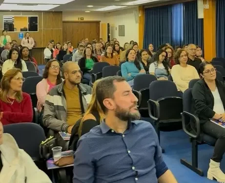 Professores da rede municipal participam de capacitação do ‘Sistema Aprende Brasil’ em Formiga
