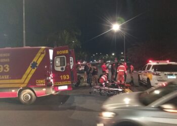 Acidente entre motos é registrado na rotatória do Terminal Rodoviário