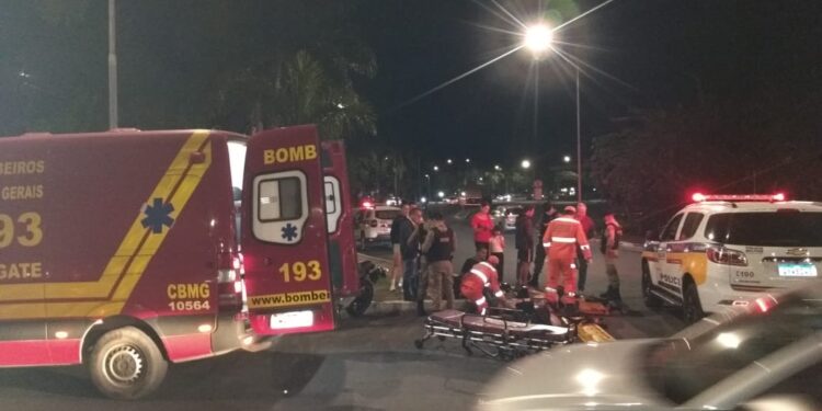 Acidente entre motos é registrado na rotatória do Terminal Rodoviário