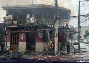 Incêndio de grandes proporções atinge restaurante em Juiz de Fora