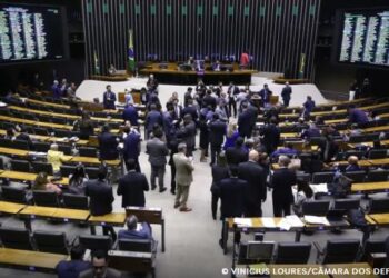 Câmara aprova projeto que amplia número de deputados federais