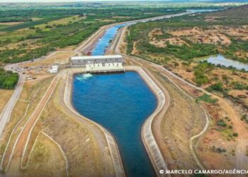 Comissão do governo visita obras da transposição do São Francisco