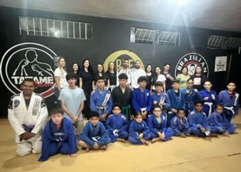 Tatame do Bem realiza projeto interdisciplinar com alunos de psicologia do Unifor-MG