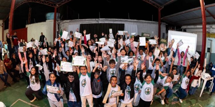 Prefeitura de Formiga participa da formatura do Progea 2025, promovendo educação ambiental nas escolas