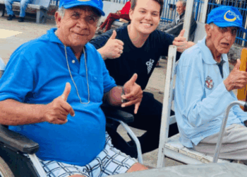 Alunos de fisioterapia do Unifor-MG promovem ação no Asilo São Francisco de Assis