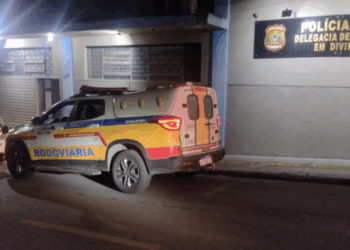 PM apreende carga ilegal de eletrônicos e perfumes na MG-050, em Divinópolis