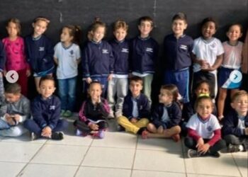 Atividade no CEMEI de Córrego Fundo aborda alimentação saudável e exercícios