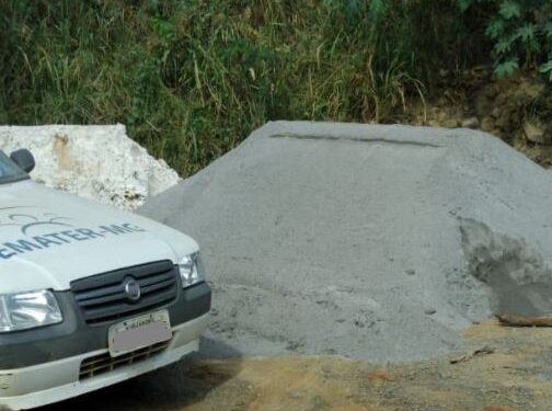 Produtores rurais de Córrego Fundo recebem Agrosilício em ação conjunta com Prefeitura, Emater, Governo de Minas e Hasco