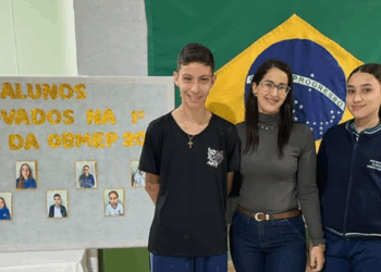 Escola Municipal Rafael José Alves homenageia alunos aprovados na 1ª fase da OBMEP 2025