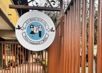 Professora é agredida por aluna e tem lábio cortado em escola estadual de Divinópolis