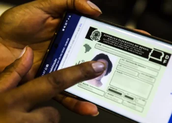 Lei que cria CNH gratuita para população de baixa renda é sancionada