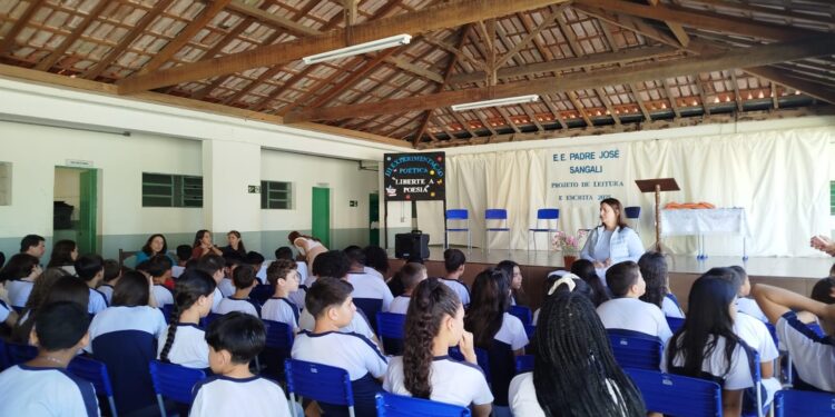 Escola de Córrego Fundo promove culminância do projeto ‘Liberte a Poesia’ com participação da escritora Ana Dulce Pamplona
