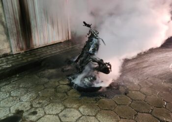 Corpo de Bombeiros divulga informações sobre incêndio em motocicleta no bairro Nossa Senhora de Lourdes