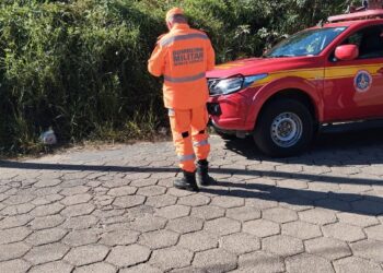 Operação Alerta Verde vistoria terrenos baldios para prevenir incêndios em Oliveira