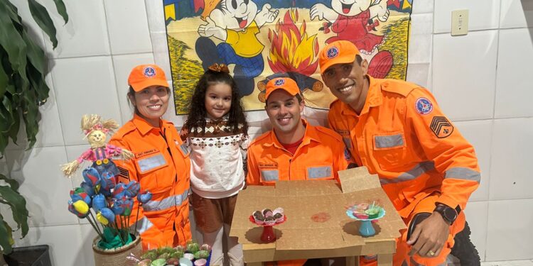 Após superar grave acidente de moto, criança recebe surpresa dos bombeiros de Formiga