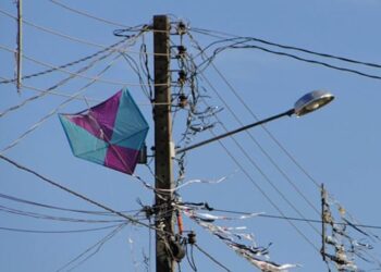 Cemig alerta sobre soltar pipas próximas à rede elétrica: prática prejudicou mais de 765 mil clientes em 2024