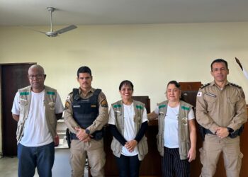 Comissariado de Menores e PMMG se reúnem com pais e adolescentes em Arcos