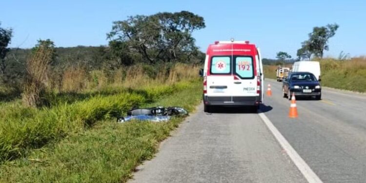 Motociclista morre em grave acidente com caminhonete na BR-494