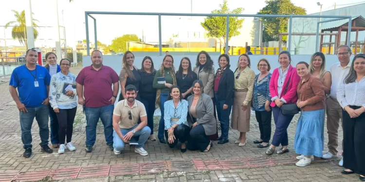 Formiga sedia encontro regional para debater políticas sobre drogas