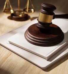 Formiga sanciona lei do ‘Alvará Simplificado’ para construções