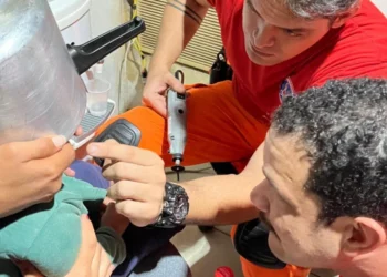 Bombeiros resgatam criança de 2 anos com cabeça presa em panela de pressão em MG