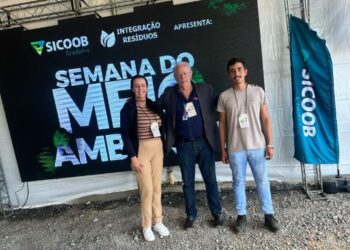 Servidores de Córrego Fundo participam de encerramento da ‘Semana do Meio Ambiente’ em Bambuí