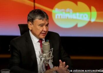 Tarifaço pode desequilibrar mercado interno no Brasil, alerta ministro