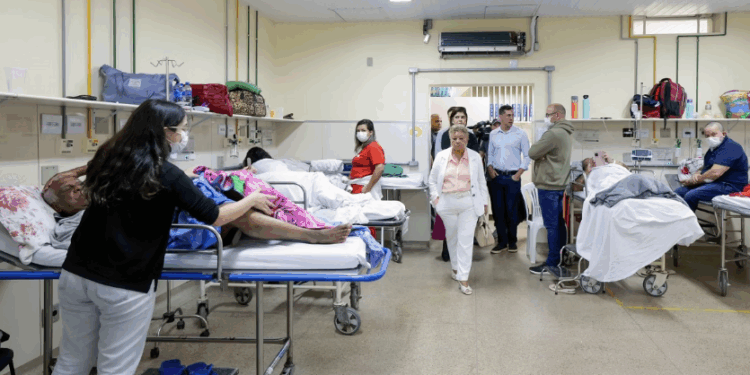 Agora é Lei: Mulheres terão direito a acompanhante em procedimentos com sedação