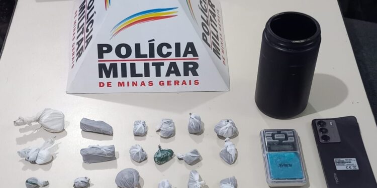 Polícia Militar apreende drogas durante atendimento de briga em Itapecerica