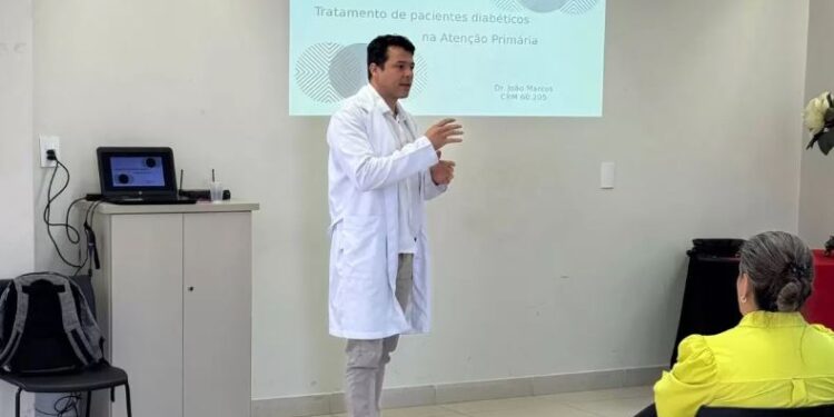 Formiga promove capacitação de profissionais de saúde sobre alternativas ao uso da insulina diante de cenário de escassez nacional