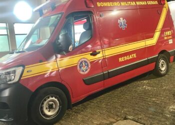 Homem é preso após causar pânico ao invadir casas e pular telhados em Bambuí