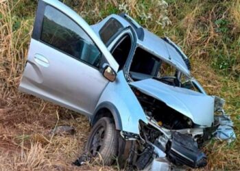 Sargento da PM morre em acidente envolvendo dois caminhões