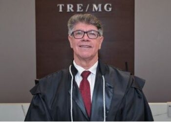 Novo juiz, Carlos Donizetti, toma posse no TRE-MG