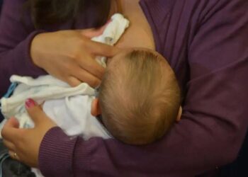 Servidoras estaduais que estão amamentando poderão fazer home office em Minas