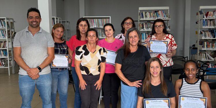 Curso de Bordado valoriza cultura local e gera oportunidades em Córrego Fundo