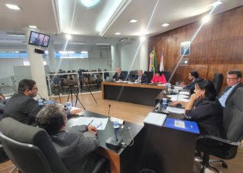 Câmara aprova nova fórmula de diárias e regulamenta capacitações para o Legislativo