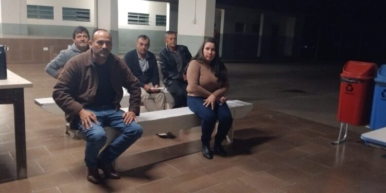 Reunião com produtores do PNAE é realizada em Córrego Fundo