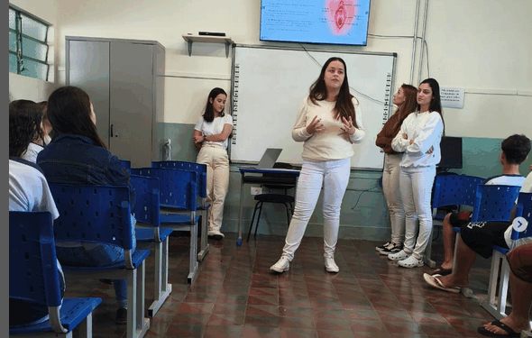 Escola Estadual Padre José Sangali recebe ação educativa sobre sexualidade