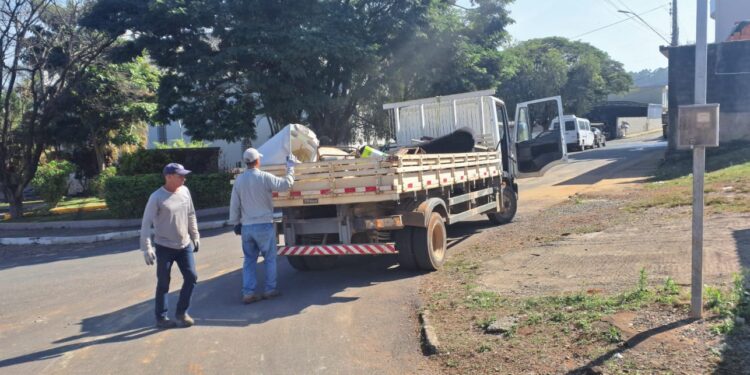 Mutirão de coleta de entulhos será realizado nesta sexta-feira em Córrego Fundo