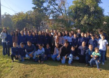 Alunos córrego-fundenses participam de projeto sobre ecossistemas e plantio de árvores
