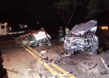 Grave acidente mata homem e bebê e deixa outras quatro pessoas feridas na MG-050