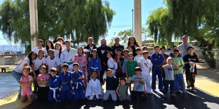 Tatame do Bem e Instituto Fumaça recebem ação solidária de alunos do IEF