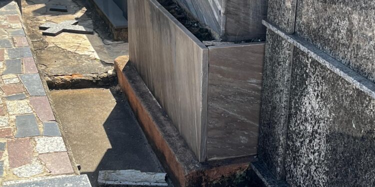 Homem de 26 anos é preso após vandalizar Cemitério do Santíssimo em Formiga