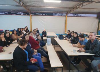 Comunidade escolar da Aureliano reage à nova tentativa de municipalização