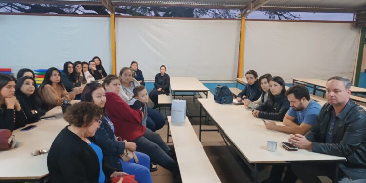 Comunidade escolar da Aureliano reage à nova tentativa de municipalização